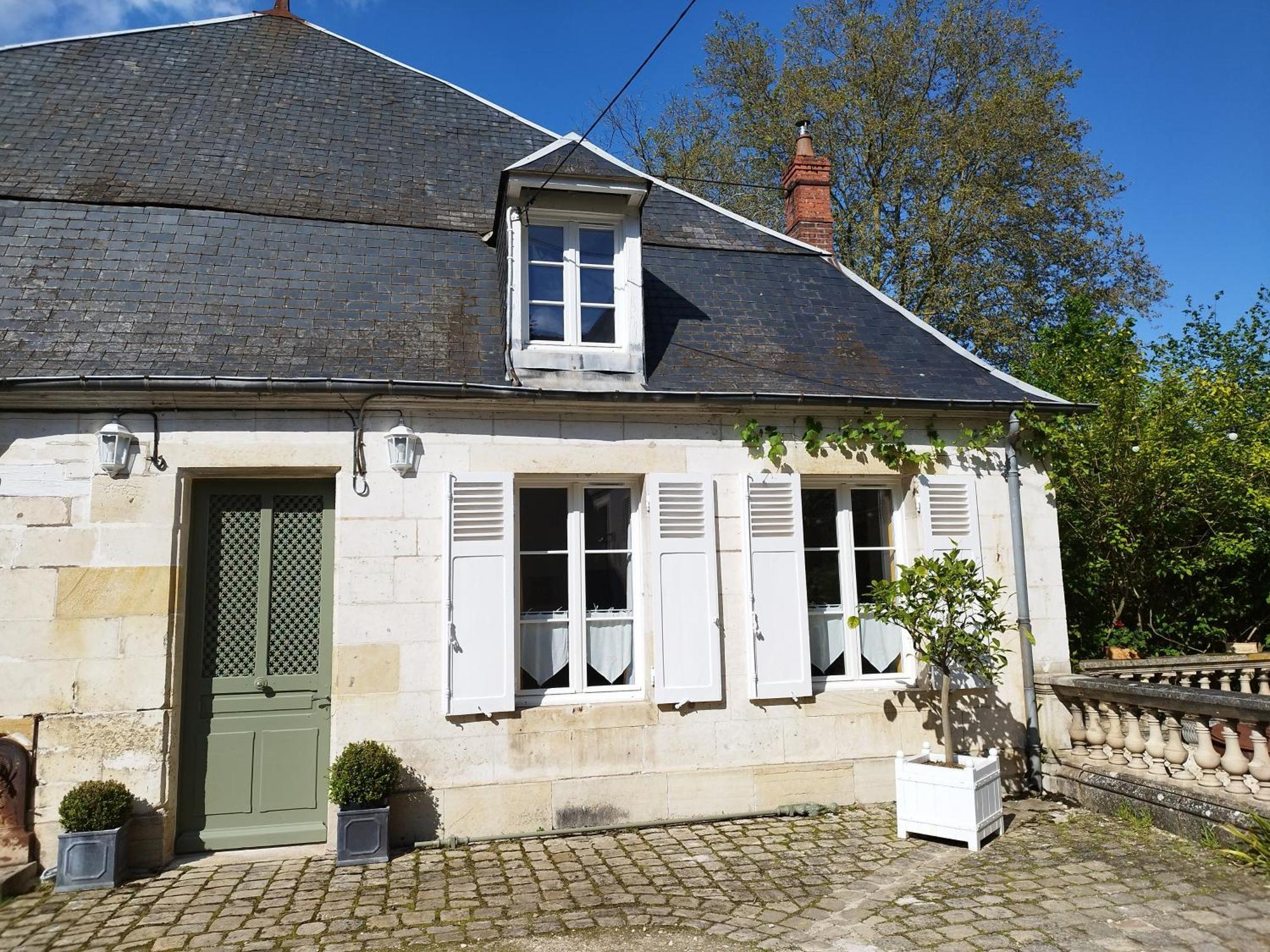 Clos Montcenoux, au coeur de Bourges. Extérieur photo